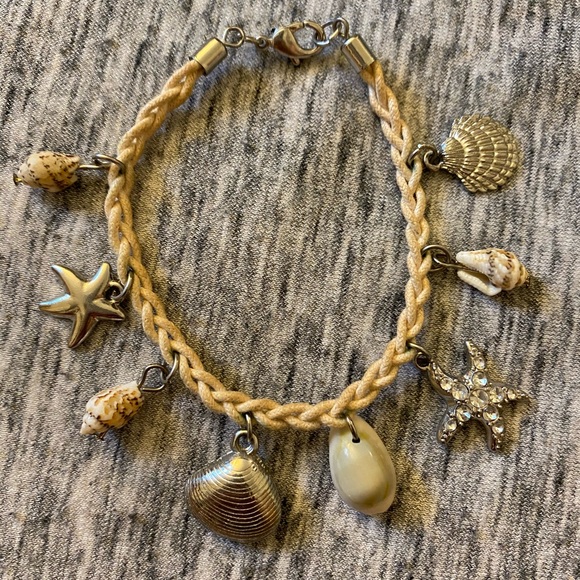 Shell bracelet - Picture 1 of 2
